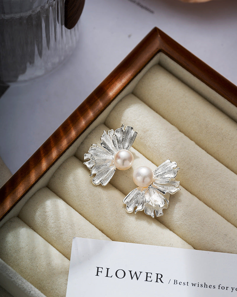 Natural Pearl Floral Textured Earrings