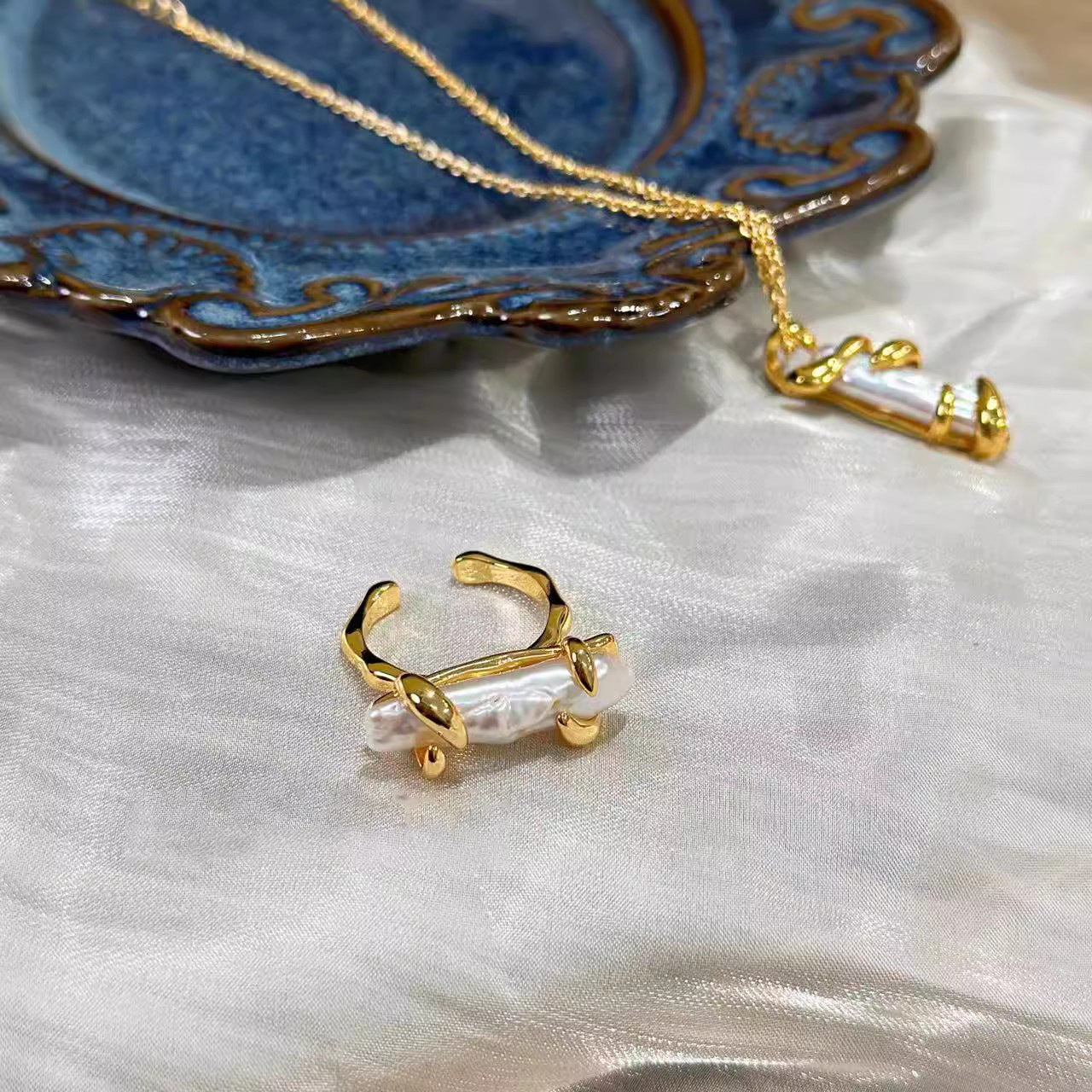 Pearl Vintage Ring