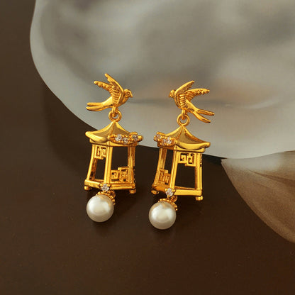 Swallow Pavilion Pearl Earring